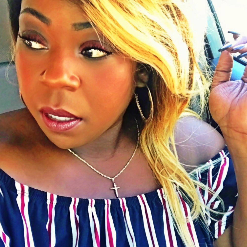 Meet your Posher, Tiffany